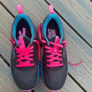 Brooks Revel 7.5 - worn only once!